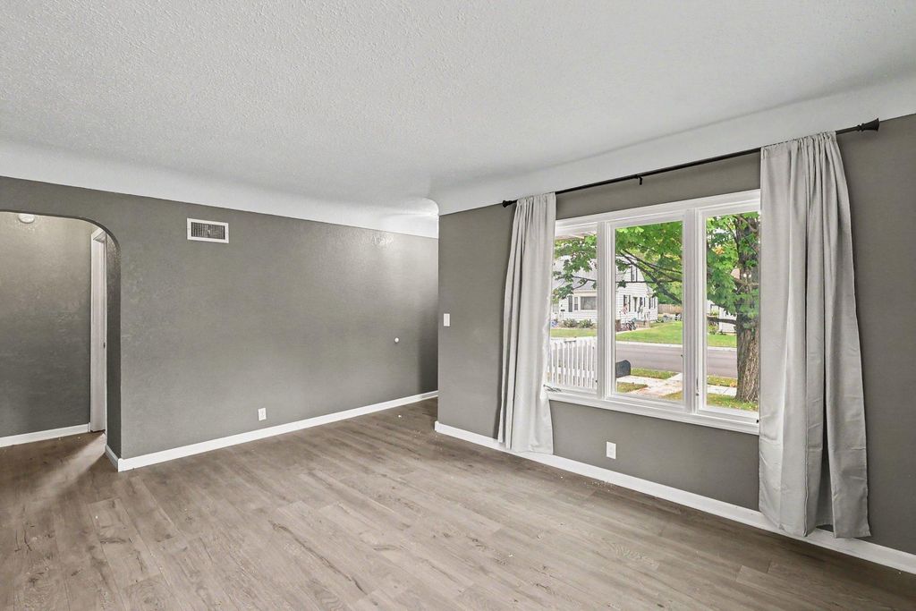 302 Lincoln Avenue N, New Prague, MN 56071 — photo 4