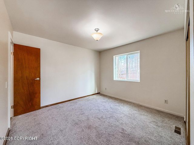 8747 S Twilight Drive, Wasilla, AK 99623