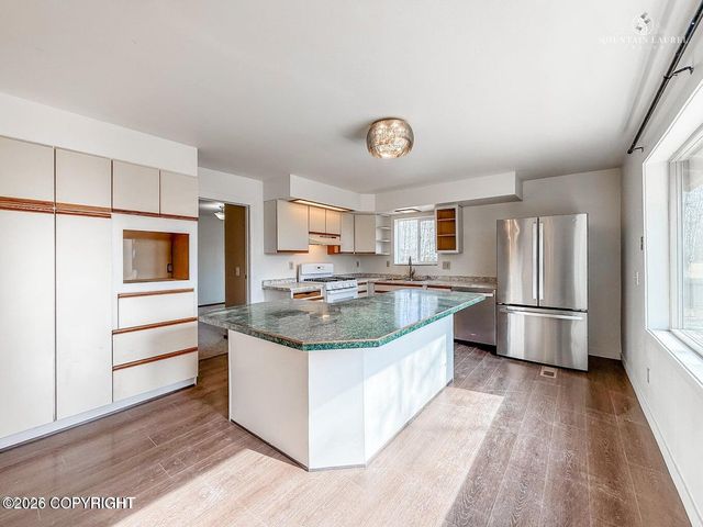8747 S Twilight Drive, Wasilla, AK 99623