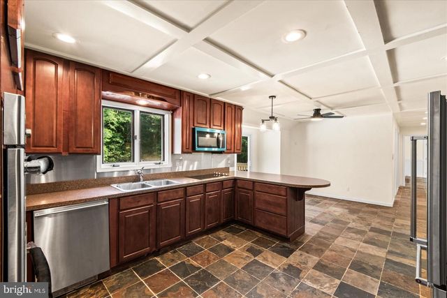 2355 MATHIAS POINT RD, King George, VA 22485