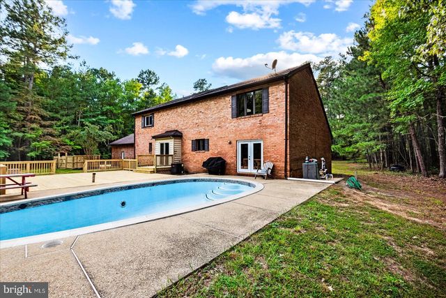 2355 MATHIAS POINT RD, King George, VA 22485