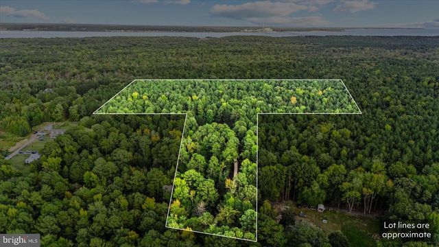 2355 MATHIAS POINT RD, King George, VA 22485