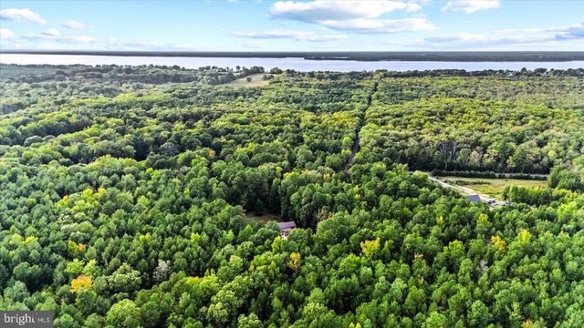 2355 MATHIAS POINT RD, King George, VA 22485
