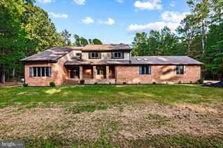 2355 MATHIAS POINT RD, King George, VA 22485