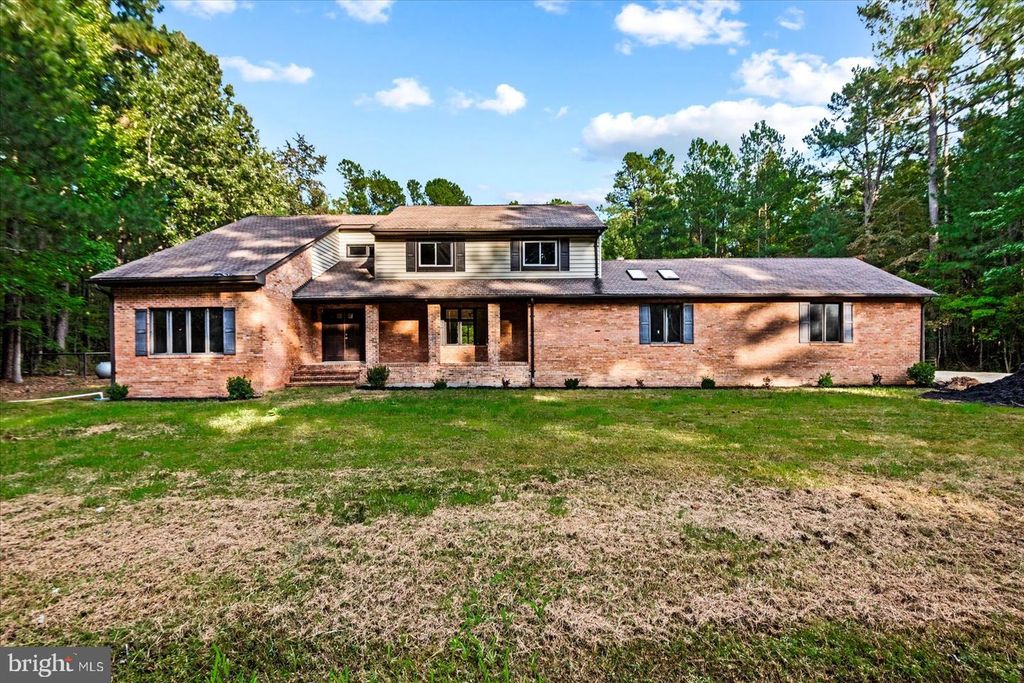2355 MATHIAS POINT RD, King George, VA 22485