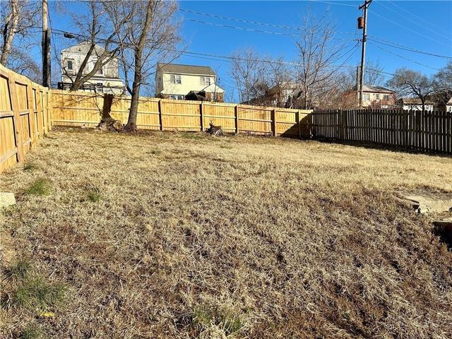 19 S 12th Street, Kansas City, KS 66102