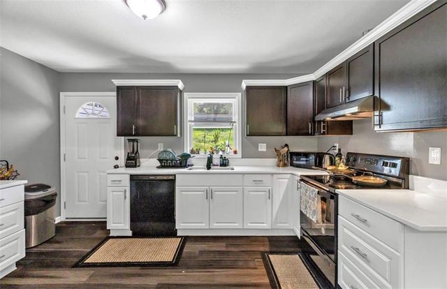 19 S 12th Street, Kansas City, KS 66102
