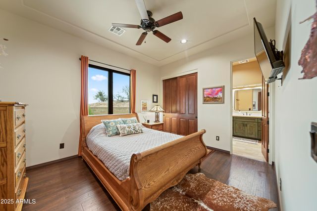 837 W Bralliar Road, Wickenburg, AZ 85390