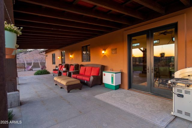 837 W Bralliar Road, Wickenburg, AZ 85390