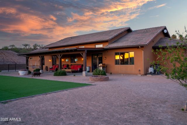 837 W Bralliar Road, Wickenburg, AZ 85390