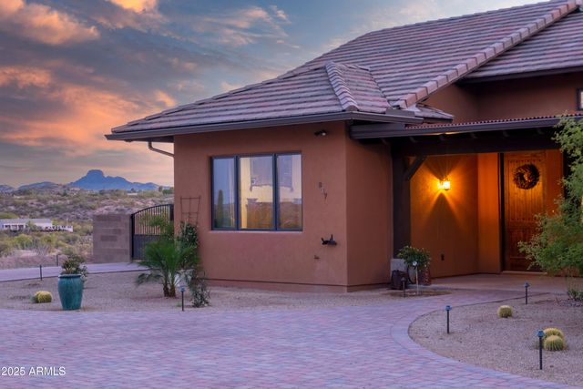 837 W Bralliar Road, Wickenburg, AZ 85390