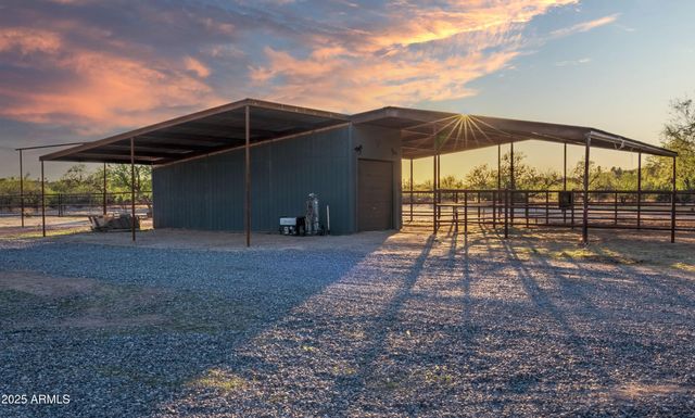 837 W Bralliar Road, Wickenburg, AZ 85390