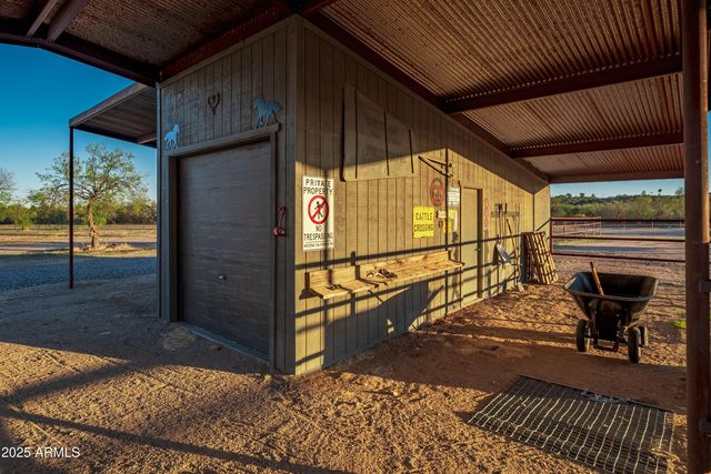 837 W Bralliar Road, Wickenburg, AZ 85390