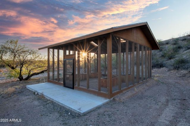837 W Bralliar Road, Wickenburg, AZ 85390