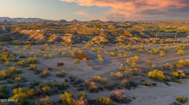 837 W Bralliar Road, Wickenburg, AZ 85390