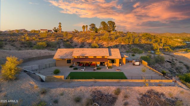 837 W Bralliar Road, Wickenburg, AZ 85390