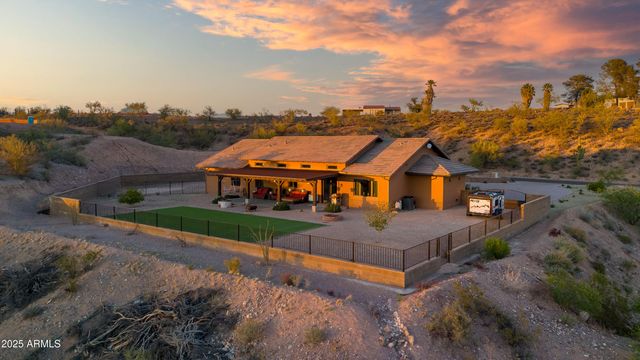 837 W Bralliar Road, Wickenburg, AZ 85390