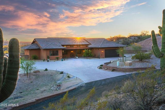 837 W Bralliar Road, Wickenburg, AZ 85390