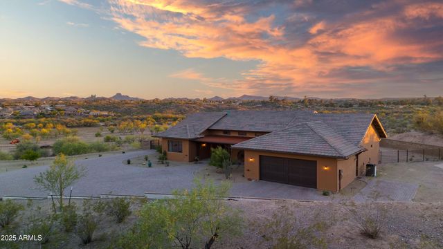 837 W Bralliar Road, Wickenburg, AZ 85390