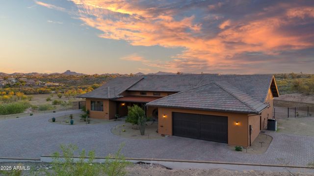837 W Bralliar Road, Wickenburg, AZ 85390