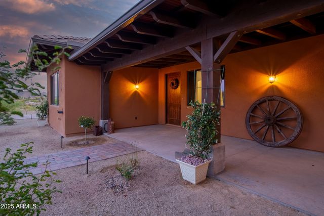 837 W Bralliar Road, Wickenburg, AZ 85390