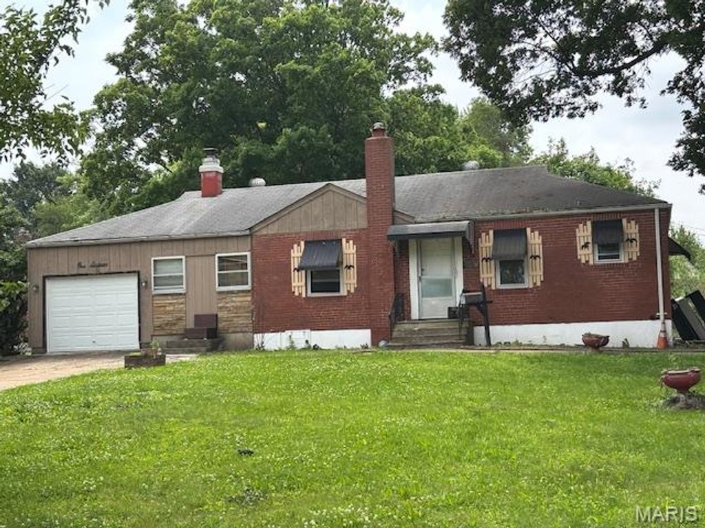 116 Henquin Drive, St Louis, MO 63135