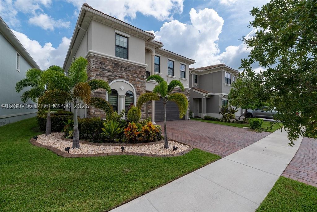 Image 1 of property listing at 8475 NW 39th Ct, Coral Springs, FL 33065