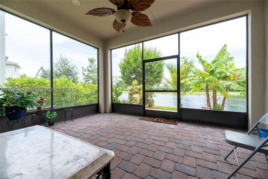 Image 12 of property listing at 8475 NW 39th Ct, Coral Springs, FL 33065