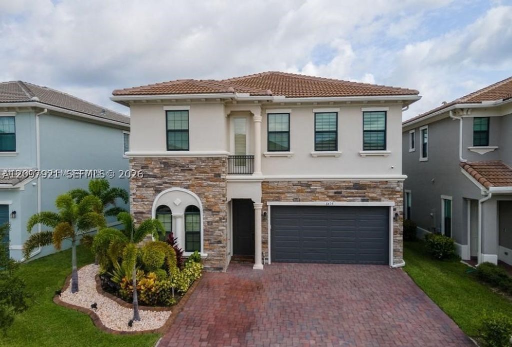 Image 2 of property listing at 8475 NW 39th Ct, Coral Springs, FL 33065