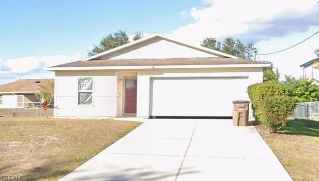 4906 Bywood ST, Lehigh Acres, FL 33971