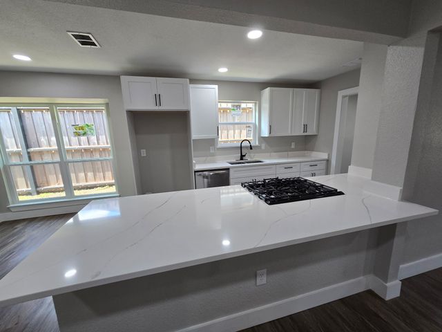 526 Doral Place, Garland, TX 75043
