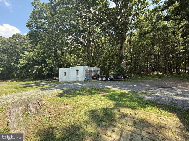 9860 HG TRUEMAN RD, Lusby, MD 20657