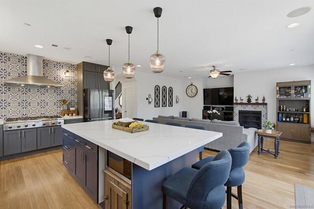 9111 Tropico Dr, La Mesa, CA 91941
