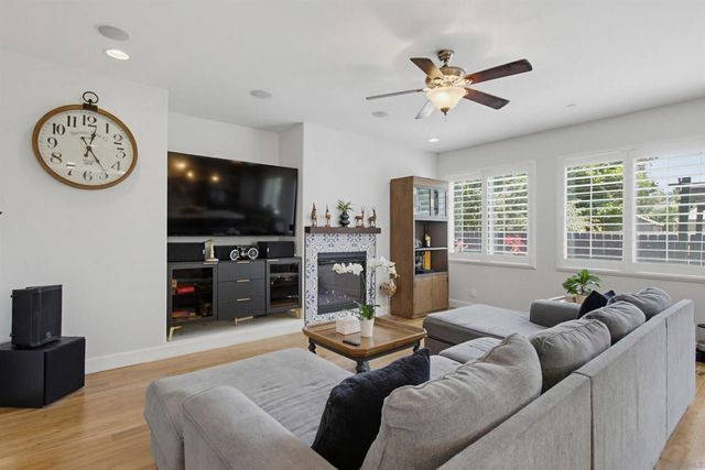 9111 Tropico Dr, La Mesa, CA 91941
