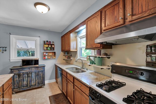 628 N Birchwood Ave, Louisville, KY 40206