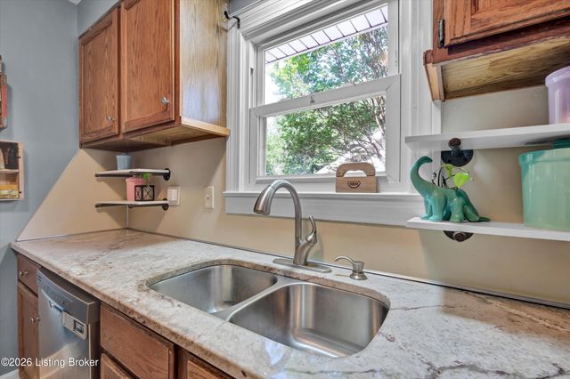 628 N Birchwood Ave, Louisville, KY 40206