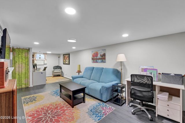 628 N Birchwood Ave, Louisville, KY 40206