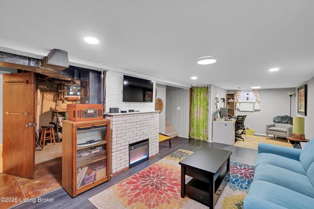 628 N Birchwood Ave, Louisville, KY 40206