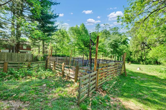 628 N Birchwood Ave, Louisville, KY 40206