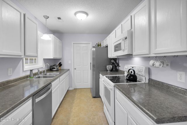 116 Gregory Drive, Jacksonville, NC 28540