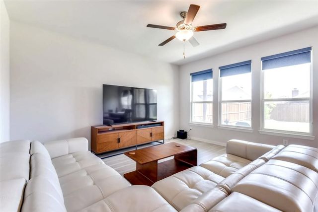 11416 Silver Queen Drive, Aubrey, TX 76227