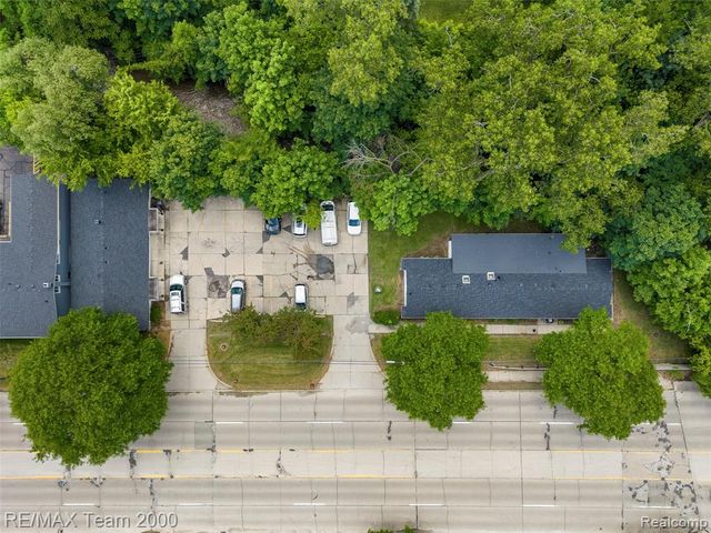 24821 5 Mile Road, Redford, MI 48239