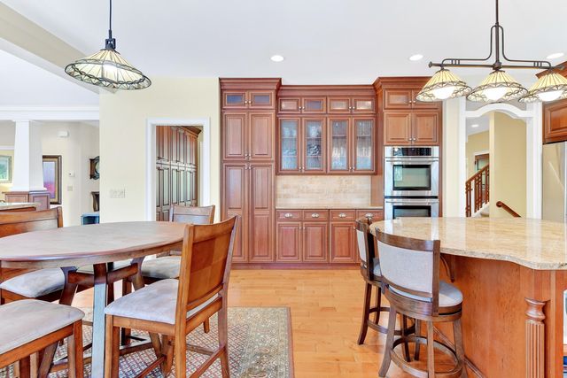 79 Pickerel Cove Circle, Mashpee, MA 02649