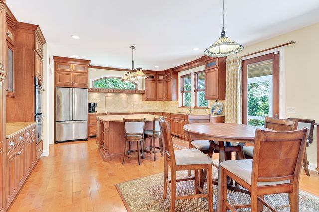 79 Pickerel Cove Circle, Mashpee, MA 02649