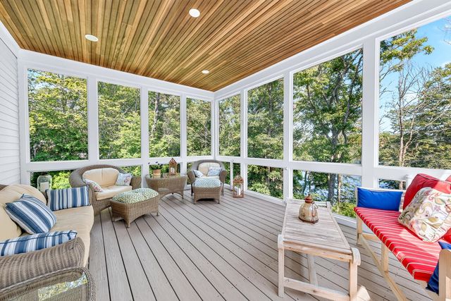 79 Pickerel Cove Circle, Mashpee, MA 02649