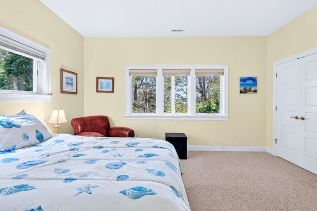 79 Pickerel Cove Circle, Mashpee, MA 02649