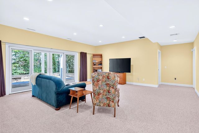 79 Pickerel Cove Circle, Mashpee, MA 02649