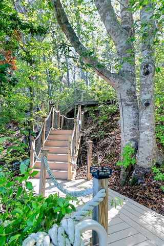 79 Pickerel Cove Circle, Mashpee, MA 02649