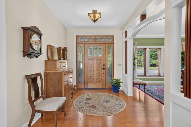 79 Pickerel Cove Circle, Mashpee, MA 02649