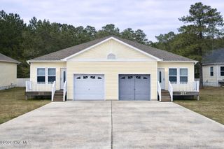 215/217 Lloyd Street, Holly Ridge, NC 28445